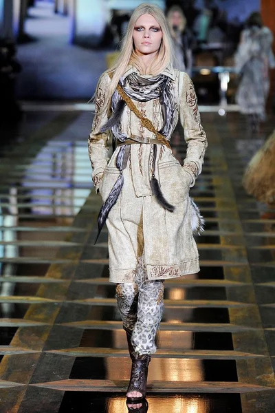 Look 23